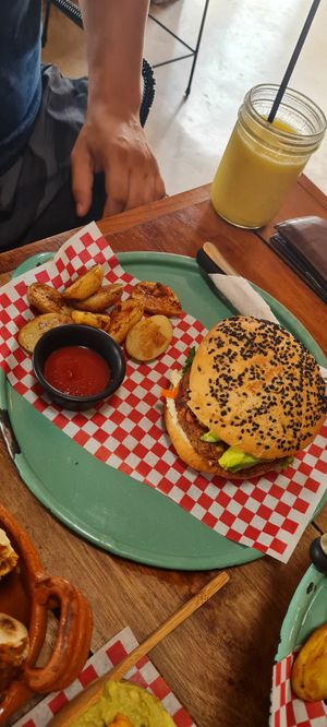 Burger at Fresco Habito in Playa Del Carmen