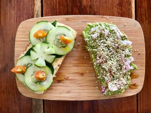 Hummus and avocado toasts at Fresco Habito in Playa Del Carmen