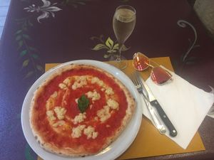 Vegan Margherita pizza ?   at Sciue Sciue in Florence