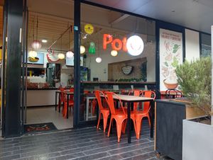 💜❤️🖤 at Pot in Bogota