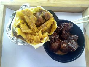 Gigante at Pot in Bogota