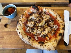 Pizza ragu (good) at Bancale 61 in Maastricht