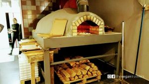 wood fire oven at Bancale 61 in Maastricht