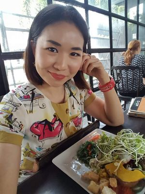 สลัดจานใหญ่ดีจ้า at O-OH Farm Suanluang in Phuket