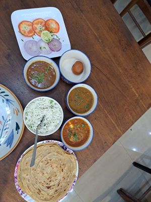 Yum yum 😋 a type of thali at Rare Earth Cafe & Organic Store in Mumbai