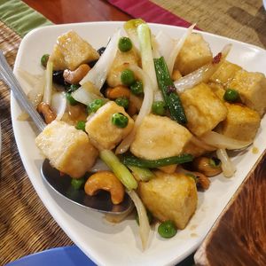 Vegan Cashew Nut And Chilli tofu at Min's Kitchen in La Canada Flintridge