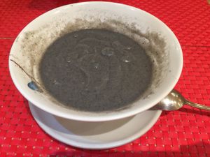 postre de sésamo at Healthy Lovers in Madrid