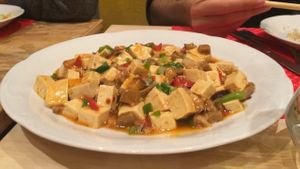 Mapo tofu at Healthy Lovers in Madrid