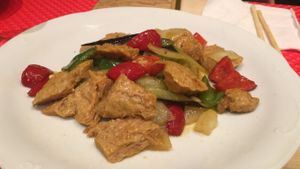 Ternera al curry at Healthy Lovers in Madrid
