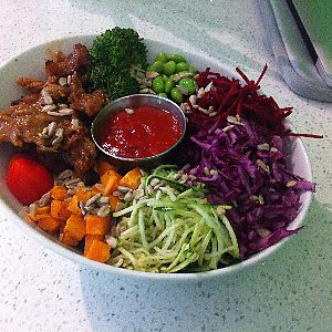 Bol Délicieux Veg Fusion : le faux-poulet (fait avec du shiitake je pense) est divin ! at Delicieux Veg Fusion Cafe in Montreal