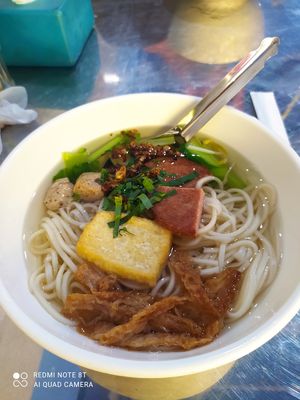 Taiwan soup at Kang Le Restaurant in Siem Reap