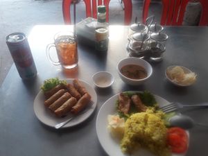 Springrolls and vegetarian chicken with rice at Kang Le Restaurant in Siem Reap