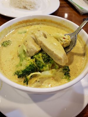 Yellow curry at Yo Vegan in Phuket