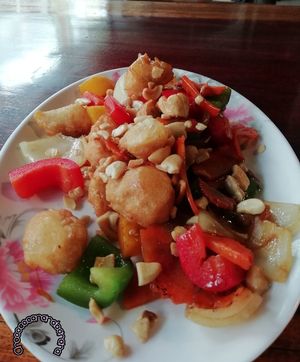 Mock chicken with cashews at Yo Vegan in Phuket