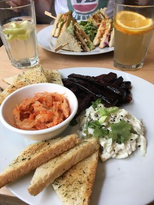 ribs and clubsandwich at Die Küche in Brno