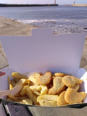Delicious nuggets and chips by the seaside at Robertson's Chips Away in Whitby