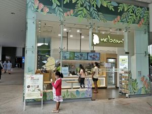 Shop front. You have 2 ice cream, give me 1? 🤣 at Mr Bean - NUH in Central Singapore
