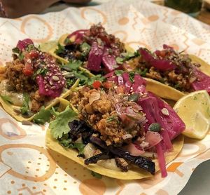 Tacos amb piclke de nap i col, pico de gallo i bolonyesa
vegana. at Jonny Aldana in Barcelona