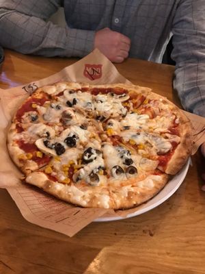 vegan pizza at Mod Pizza in London
