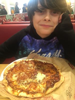 Vegetarian BBQ pizza for this dude at Mod Pizza in Gateshead