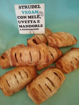 strudel vegan
www.pasticceriadaangelo.ordinadolce.it at Pasticceria Da Angelo in Selvazzano Dentro