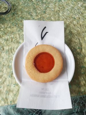 Biscotto tipo occhio di bue at Pasticceria Da Angelo in Selvazzano Dentro