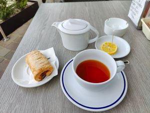 Tè roiboos con strudelino at Pasticceria Da Angelo in Selvazzano Dentro