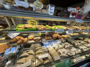 Brioche artigianali, pasticcini, biscotti tutto vegano  at Pasticceria Da Angelo in Selvazzano Dentro