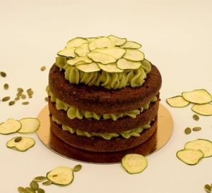 Green Matcha and avocado cake at Frolis in Barcelona