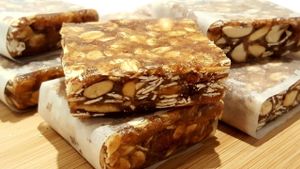 energy bars sweetened with dates at Frolis in Barcelona