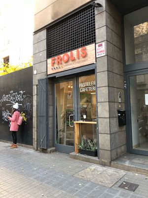 shop from the outside at Frolis in Barcelona