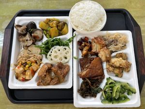   at YīDào JiànKāng SùShí 一道健康素食 in Jian