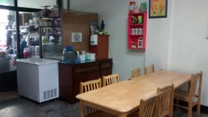 inside sitting at Yáng Lǎo Diē SùShí 楊老爹素食 in Taichung