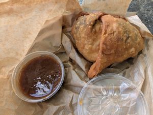 Red cabbage and lentil samosa at Hariprasad Samosa & Curry in Krakow
