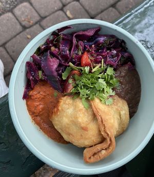 Samosa with sauces (12 zl) & salad (10 zl) for takeaway   at Hariprasad Samosa & Curry in Krakow