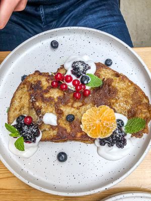 French toast at Knol & Kool Bistro & Superet in Ghent