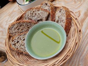 Brood met look at Knol & Kool Bistro & Superet in Ghent