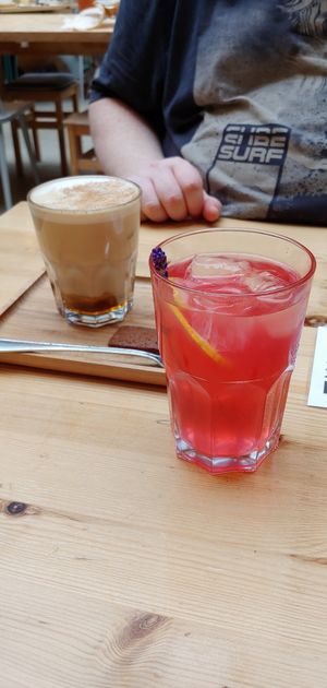 Lavender lemonade and iced coffee at Knol & Kool Bistro & Superet in Ghent