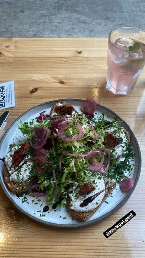 Almond ricotta on bread  at Knol & Kool Bistro & Superet in Ghent