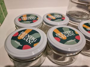 If you forgot your own jars at Knol & Kool Bistro & Superet in Ghent