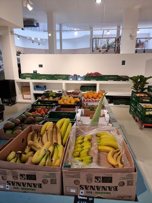 Fresh fruit and veg at Knol & Kool Bistro & Superet in Ghent
