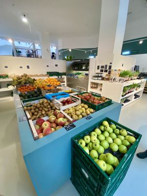 Produce section  at Knol & Kool Bistro & Superet in Ghent