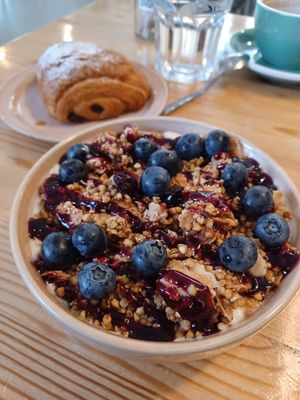 Parfait with granola + 'chocoladekoek' at Knol & Kool Bistro & Superet in Ghent