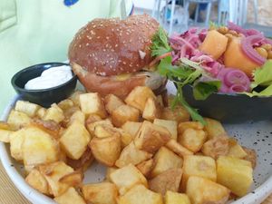 Burger at Knol & Kool Bistro & Superet in Ghent