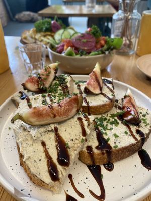 Brunch toast   at Knol & Kool Bistro & Superet in Ghent