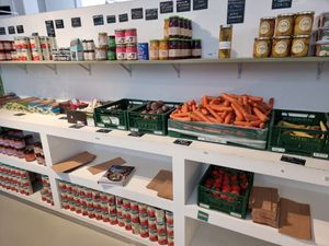 Shop at Knol & Kool Bistro & Superet in Ghent