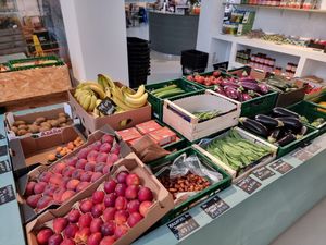Fresh fruits/vegs at Knol & Kool Bistro & Superet in Ghent
