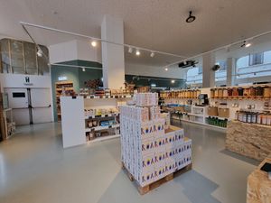 Shop at Knol & Kool Bistro & Superet in Ghent