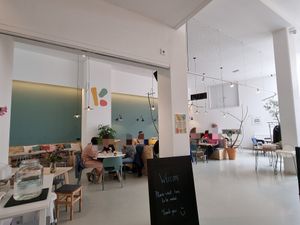 Interior in front area at Knol & Kool Bistro & Superet in Ghent