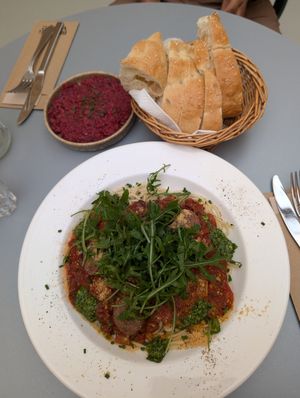 Vegan bolognese spaghetti, horseradish dip with breads at Knol & Kool Bistro & Superet in Ghent